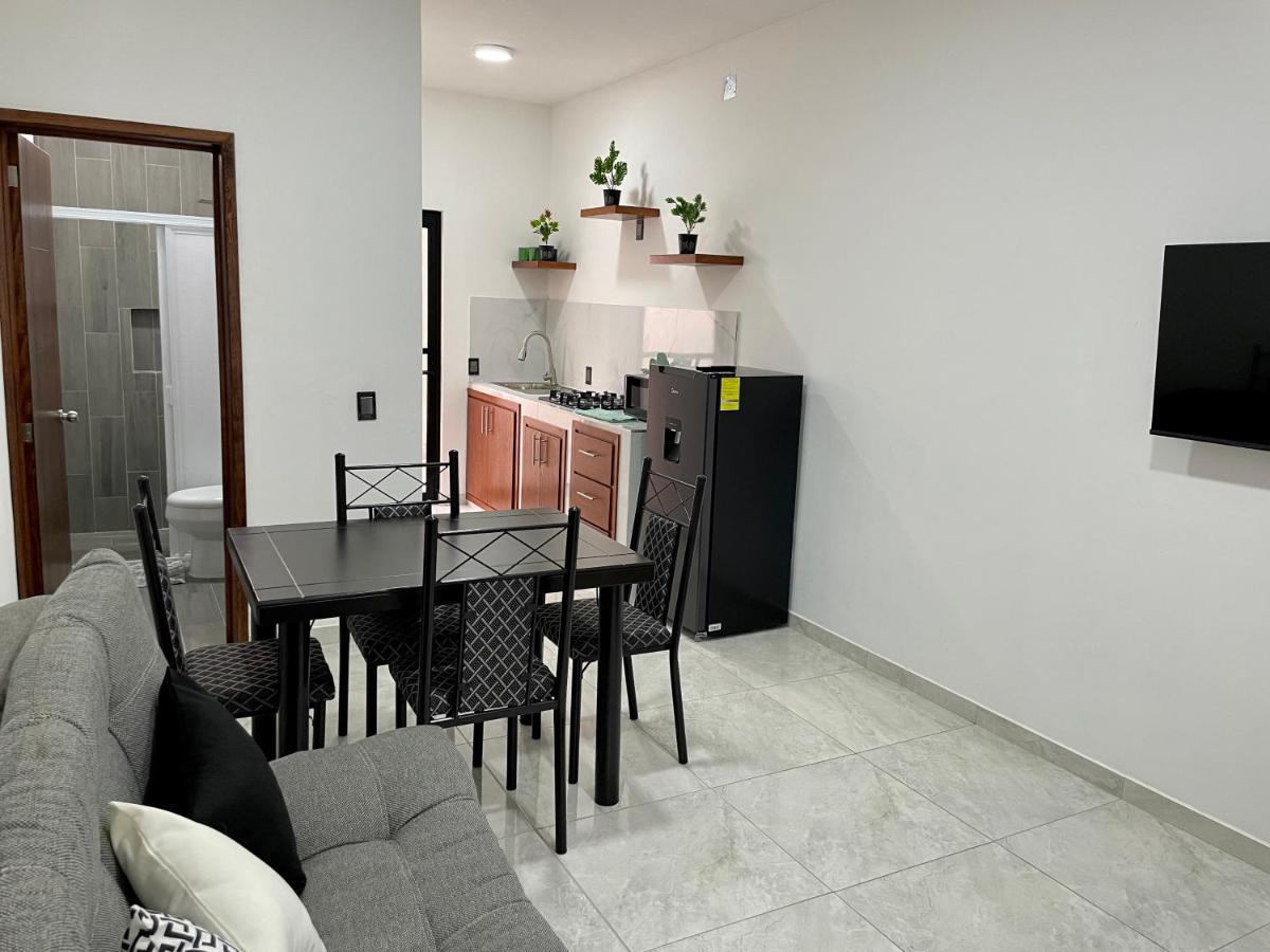 Casa Madera - Departamento 2 Appartement Tequila Buitenkant foto